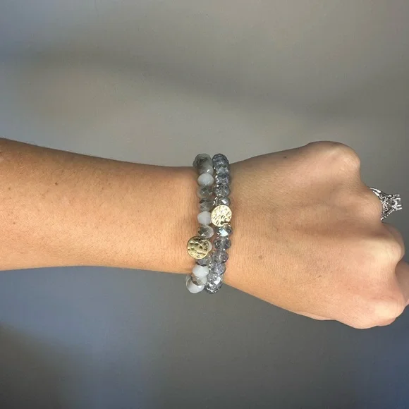 Elegant Silver and Blue Beaded Bracelet Set - Picture 3 of 4